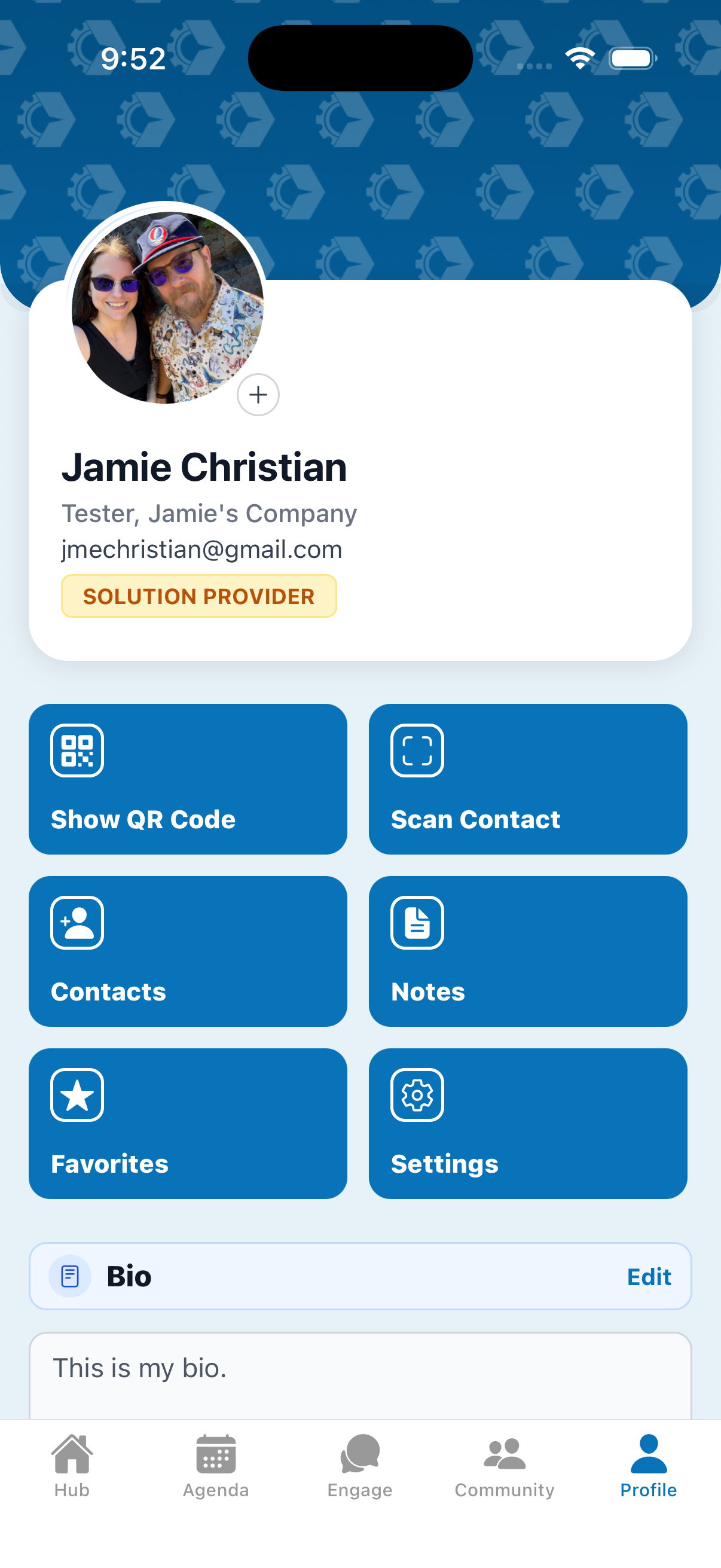 Profile overview with the action tiles.